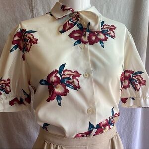 Vintage 80s 90s Sweet School Teacher Floral Button-Up Shirt with Neck Bow S/M